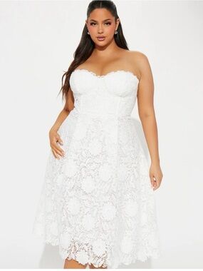 Fashion Nova| Strapless White Lace A-Line Dress